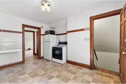 3709 W Miller Ln, Milwaukee, WI 53208 - Photo 15