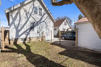 3709 W Miller Ln, Milwaukee, WI 53208 - Photo 27
