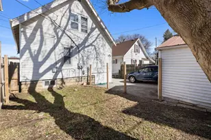 3709 W Miller Ln, Milwaukee, WI 53208 - Photo 27