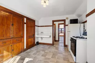 3709 W Miller Ln, Milwaukee, WI 53208 - Photo 13