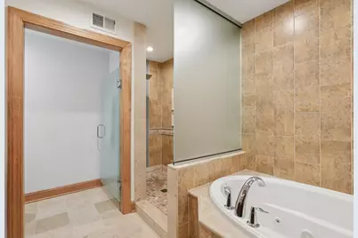 102 N Water St #701, Milwaukee, WI 53202 - Photo 31