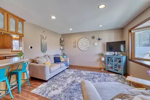 W189N5050 Crestview Terrace, Menomonee Falls, WI 53051 - Photo 3