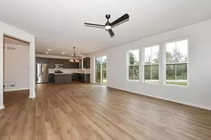 9546 S Bergamont Dr, Franklin, WI 53132 - Photo 15