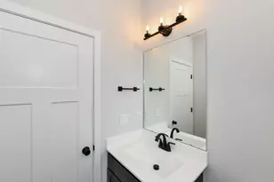 9546 S Bergamont Dr, Franklin, WI 53132 - Photo 9