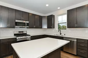 9546 S Bergamont Dr, Franklin, WI 53132 - Photo 21