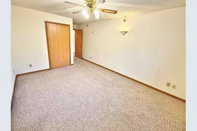 715  Canterberry Ct #105, West Bend, WI 53090 - Photo 11