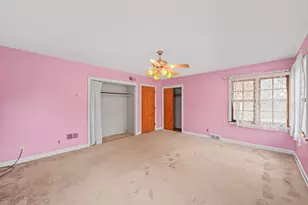 7009 Wellauer Dr, Wauwatosa, WI 53213 - Photo 19