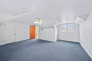 7009 Wellauer Dr, Wauwatosa, WI 53213 - Photo 23