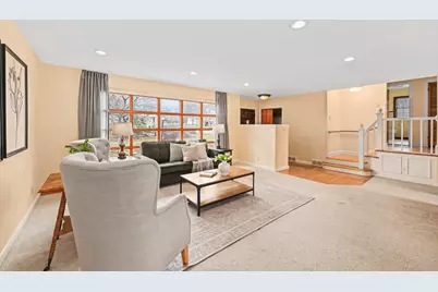 7009  Wellauer Dr, Wauwatosa, WI 53213 - Photo 5