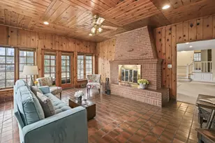 7009 Wellauer Dr, Wauwatosa, WI 53213 - Photo 13