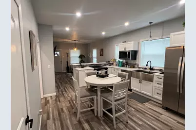 3171 S 9th St, Milwaukee, WI 53215 - Photo 9