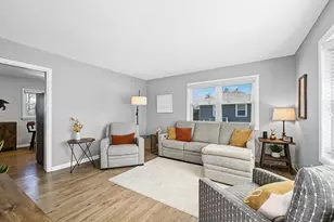 1213 Main St, Delafield, WI 53018 - Photo 9