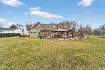 W5665  Lakeshore Dr, Sugar Creek, WI 53121 - Photo 33