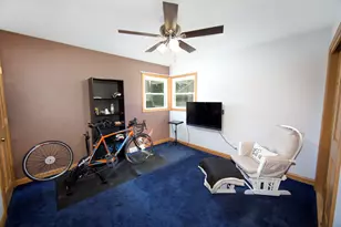 8825 W Morgan Ave, Milwaukee, WI 53228 - Photo 11