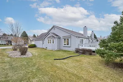 1045  Lansdowne Ct, Brookfield, WI 53045 - Photo 25