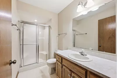 1045  Lansdowne Ct, Brookfield, WI 53045 - Photo 17