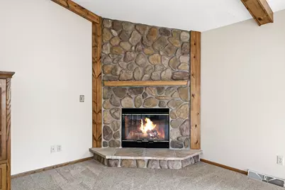 1045  Lansdowne Ct, Brookfield, WI 53045 - Photo 7