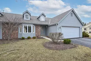 1045 Lansdowne Ct, Brookfield, WI 53045 - Photo 1
