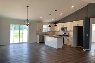 220 Linden Ln, Delavan, WI 53115 - Photo 7