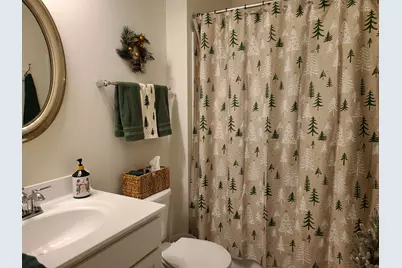 643  Cadence Cir, Lake Geneva, WI 53147 - Photo 5