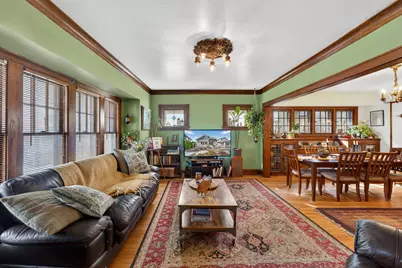 2203 N Bartlett Ave, Milwaukee, WI 53202 - Photo 3