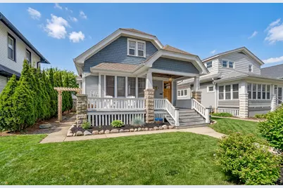 2203 N Bartlett Ave, Milwaukee, WI 53202 - Photo 1