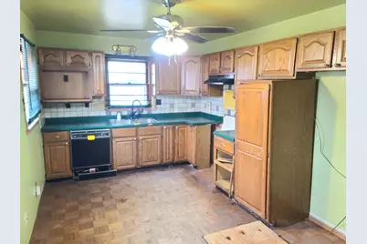 4420 N 71st St, Milwaukee, WI 53218 - Photo 11