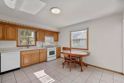 9313 W Clovernook St, Milwaukee, WI 53224 - Photo 5