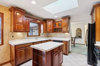 21840  Greendale Dr, Brookfield, WI 53186 - Photo 11