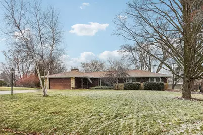 21840  Greendale Dr, Brookfield, WI 53186 - Photo 3