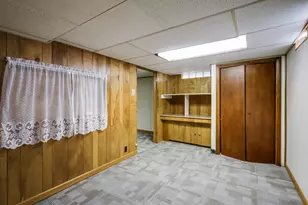 3702 Schroeder Dr, Manitowoc, WI 54220 - Photo 25