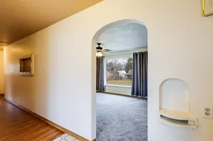 3702 Schroeder Dr, Manitowoc, WI 54220 - Photo 5