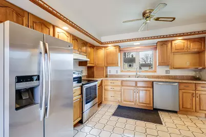 3702  Schroeder Dr, Manitowoc, WI 54220 - Photo 11