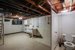 3702 Schroeder Dr, Manitowoc, WI 54220 - Photo 23