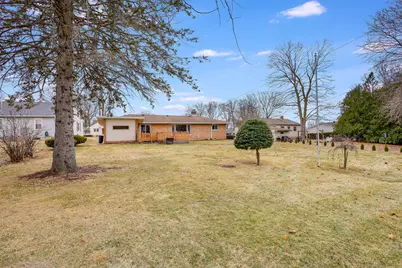 3702  Schroeder Dr, Manitowoc, WI 54220 - Photo 29