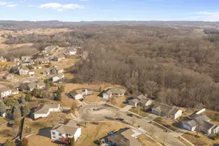 1423 Lower Forest Ct, West Bend, WI 53090 - Photo 19