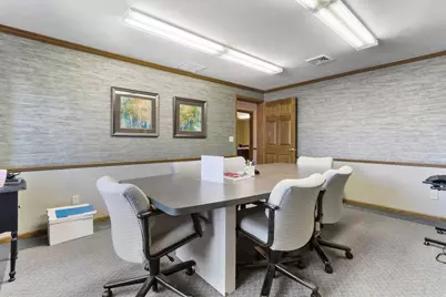 6 N West St, Elkhorn, WI 53121 - Photo 23