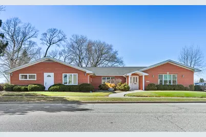 6 N West St, Elkhorn, WI 53121 - Photo 1