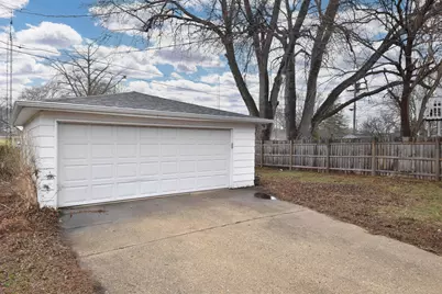 7822  8th Ave, Kenosha, WI 53143 - Photo 25