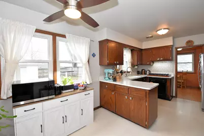 7822  8th Ave, Kenosha, WI 53143 - Photo 11