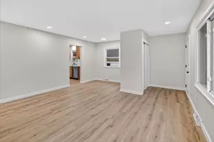 130 Buckingham Ln, Madison, WI 53714 - Photo 5