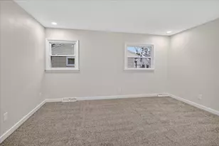 130 Buckingham Ln, Madison, WI 53714 - Photo 19