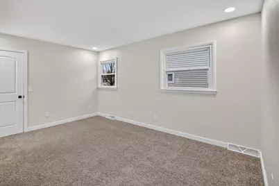 130  Buckingham Ln, Madison, WI 53714 - Photo 15