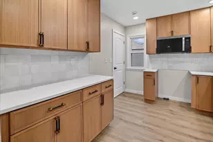 130 Buckingham Ln, Madison, WI 53714 - Photo 23