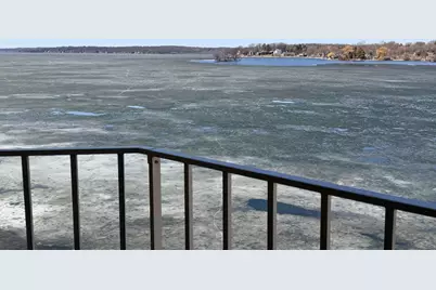 130 W Wisconsin Ave #23, Pewaukee, WI 53072 - Photo 21