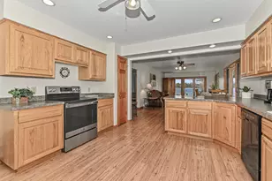 7307 W View Dr, Racine, WI 53185 - Photo 7