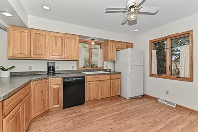 7307  West View Dr, Racine, WI 53185 - Photo 9