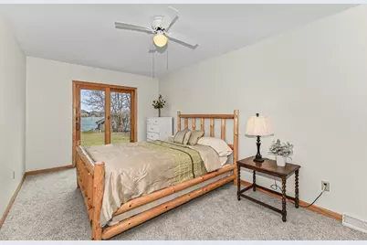 7307  West View Dr, Racine, WI 53185 - Photo 17