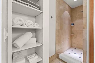 541 E Erie St #302-2, Milwaukee, WI 53202 - Photo 27