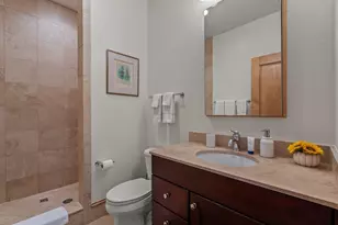 541 E Erie St, Milwaukee, WI 53202 - Photo 21